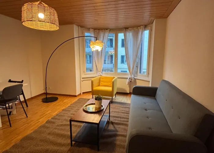 Essentials Simple * Ζυρίχη