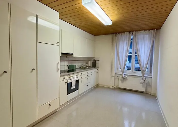 Essentials Simple Zurich